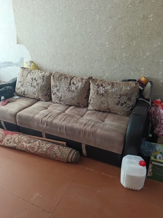 Продам диван 20.000