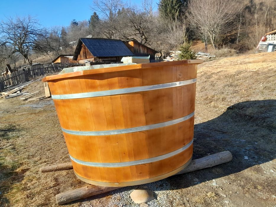 Ciubar din lemnt  pentru baie