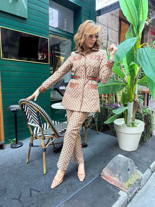 Compleu dama elegant