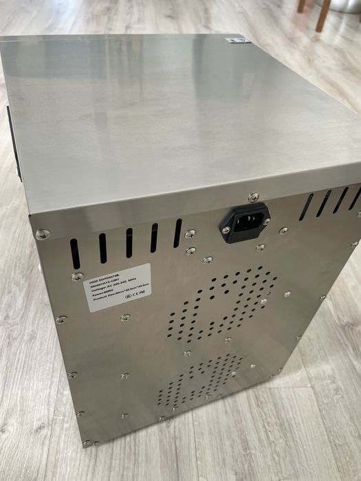 Дегидратор (сушилка для овощей)