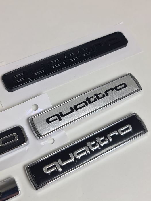 Emblema-Sigla-Logo-Stema-Quattro-Spate-Haion-Cromata-Neagra-Lucions-Argintie-Interior-Bord-Audi-A4-A5-A6-A7-A8-Q3-Q5-Q7-Q8-Sline