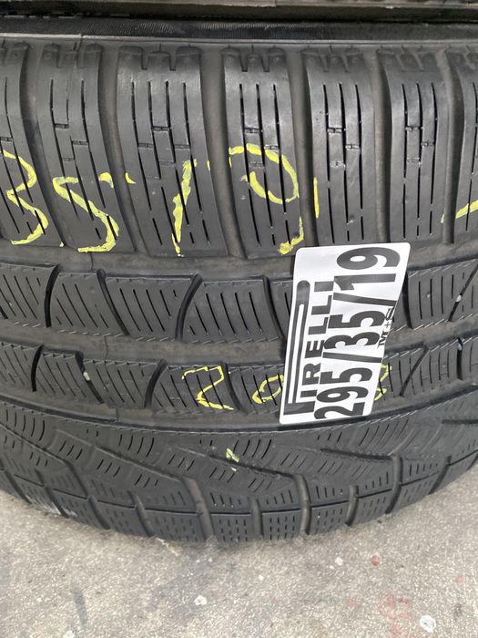 295/35/19 Pirelli