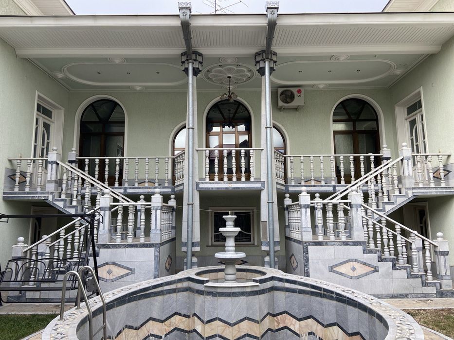 двор на продажу.