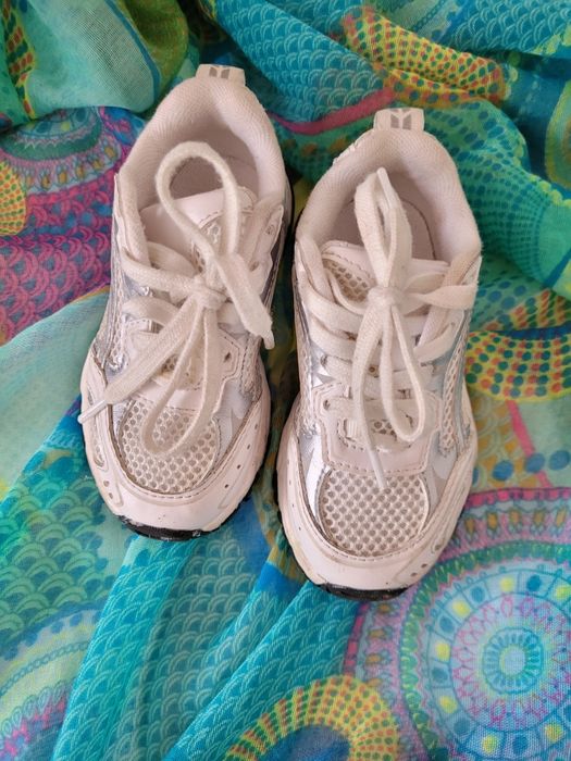 Adidasi copii Zara impecabili 23