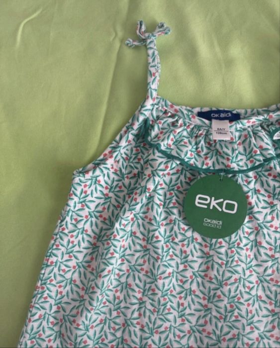 Top fetite nou cu eticheta