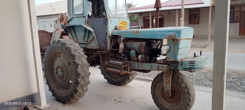 Traktor va mini kombayn sholi va bugʻdoy chiqaradi holati zoʻr