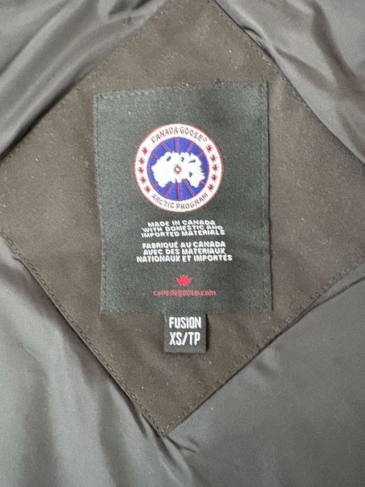 Vesta canada goose