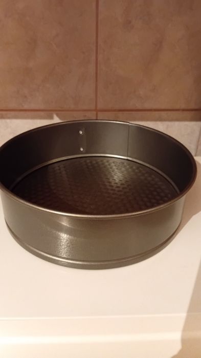 Разъёмная форма для выпечки 22 см