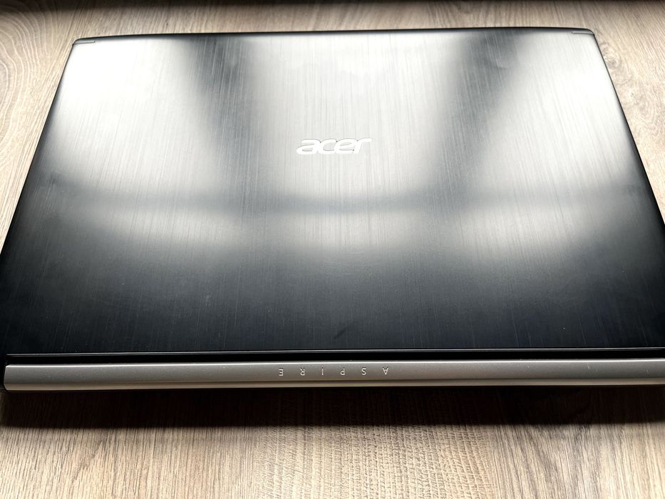 Acer 17-дюймовый  Memory - 8gb, Память - SSD 1 TB, Видеокарта 2 GB