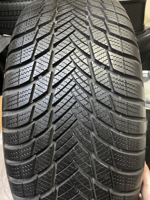 Jante originale Range Rover VELAR , pe 20 cu anvelope IARNA !