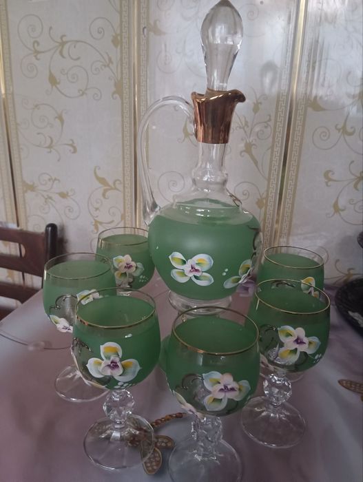 Продам Графин с фужерами