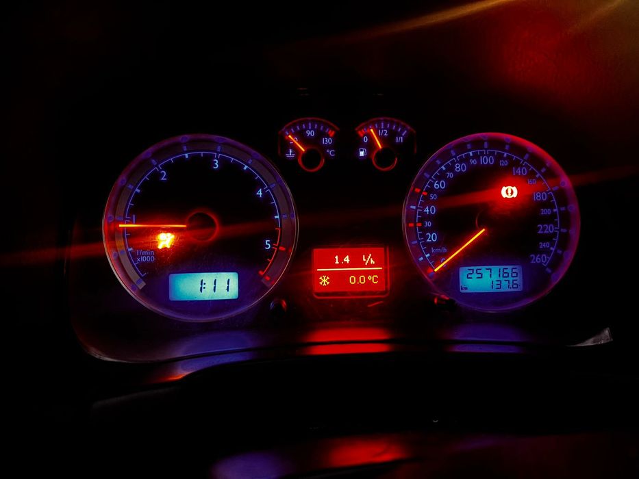 Dezmembrez Wv Golf 4 ,1.9 tdi , din  2006, cod motor AXR