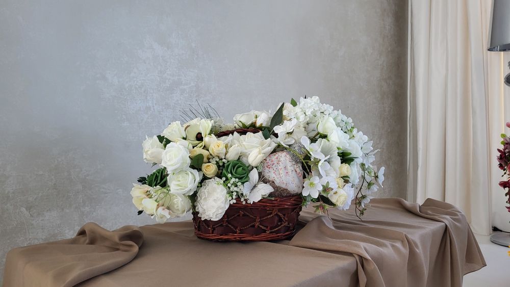 Cos impodobit cu flori, multiple modele