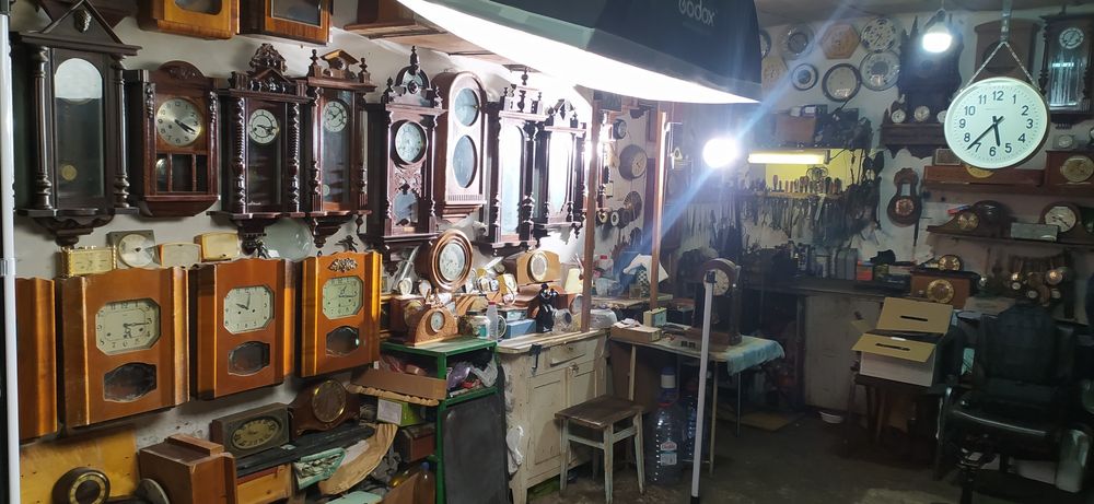 Продается коллекция антикварных часов оптом и в розницу на любой вкус.