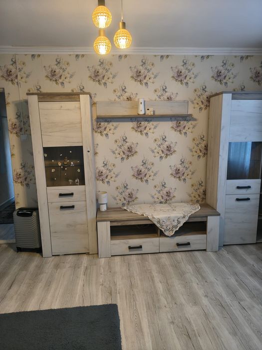 Apartament de închiriat, 2 camere, Str Arțarilor ( aproape de gara, Piata Decebal)
