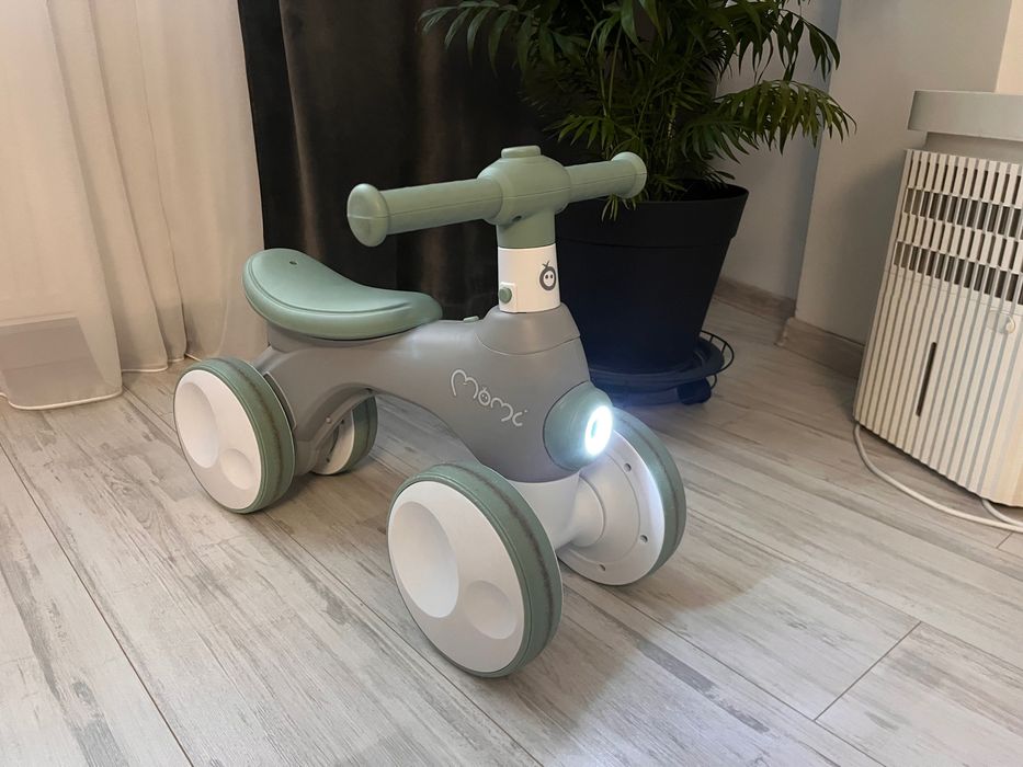 Bicicletă de echilibru MOMI