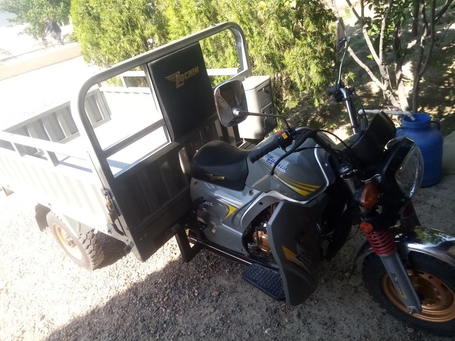 LOCHIN moto sotiladi