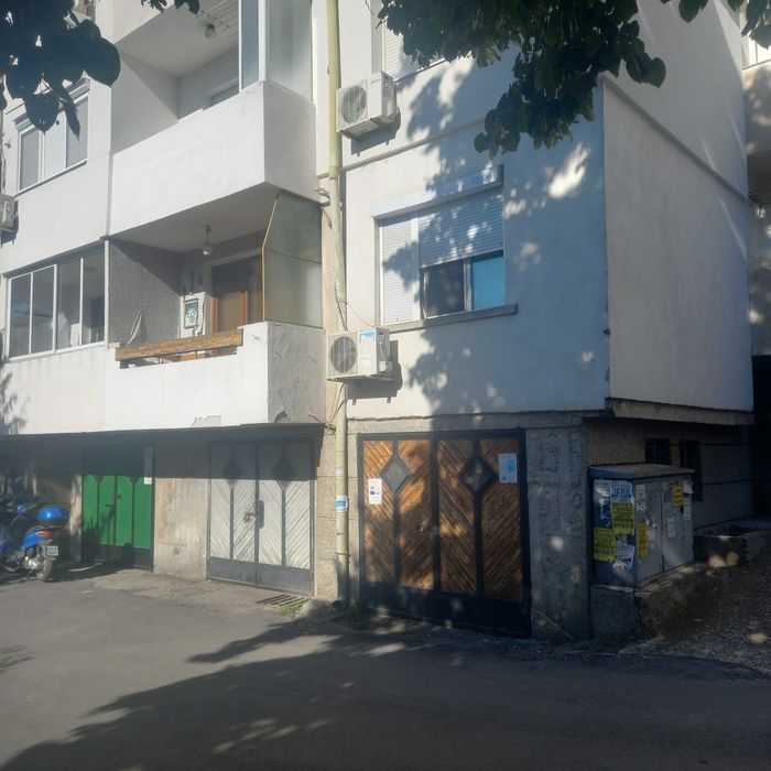 Продава се Многостаен апартамент в Плевен, Идеален център - 120 кв.м за 1500 €/кв.м - Снимка #15