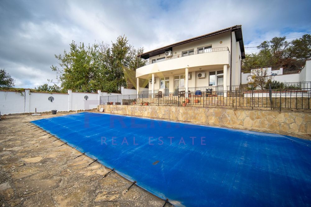 Продава се Къща в Балчик - 180 кв.м за 1362 €/кв.м - Снимка #1