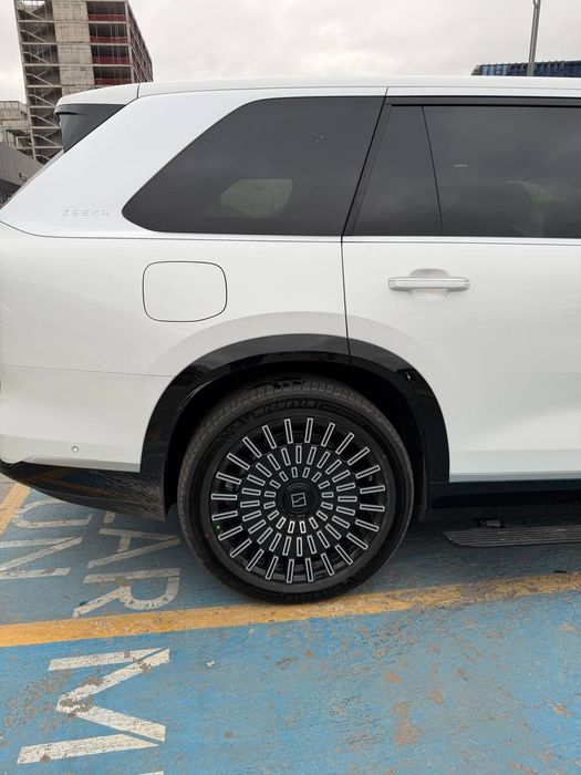 ZEEKR 9X  Ultra. Diska kovinny R22 sotiladi