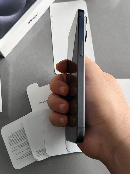 Iphone 15 pro max  256 GB- 100% battery health