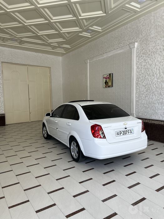 Lacetti  1.6  афтомат . 2012