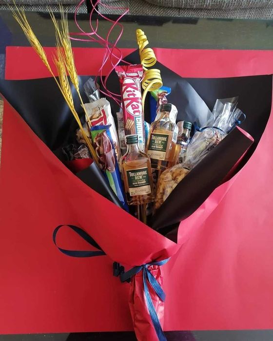 Нестандартни букети, подаръци за всеки повод cvetnobg.com .