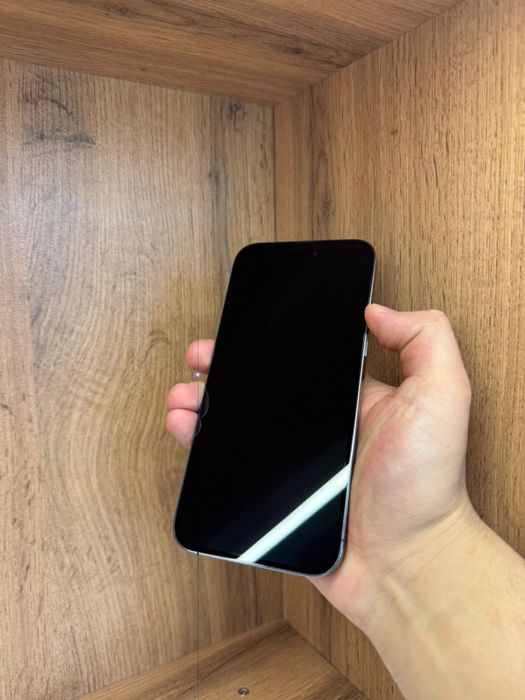 Продам Айфон 14 про макс