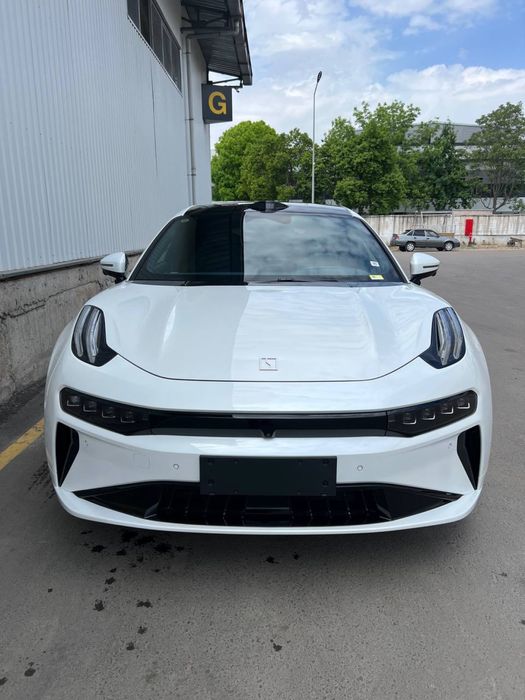 Zeekr 001 2025 — 4