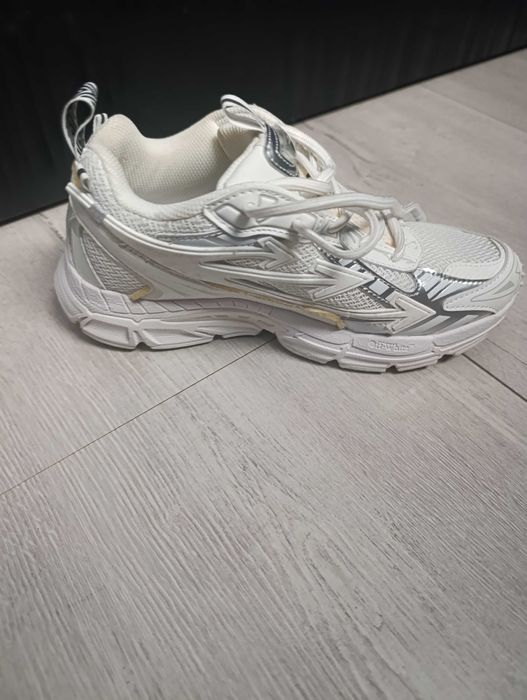 Off-White Be Right Back мъжки маратонки