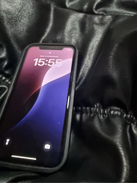 Vand iphone xr .