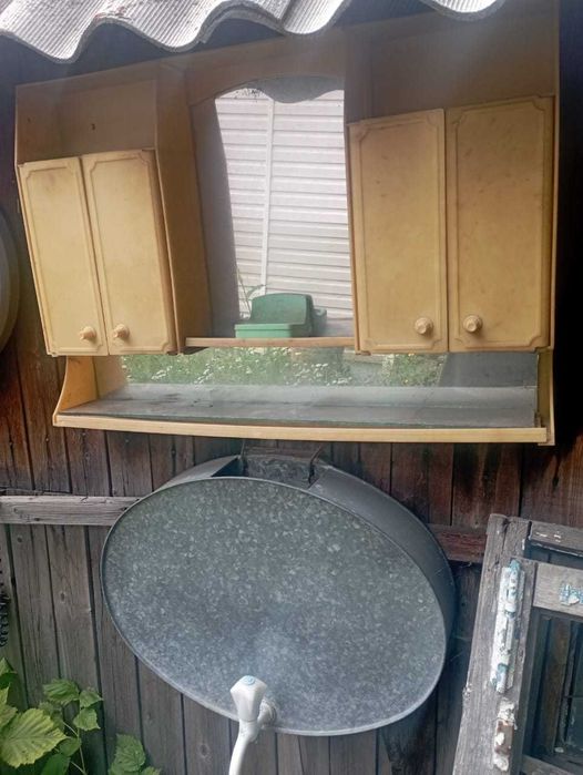 Полочка (на дачу) + умывальник