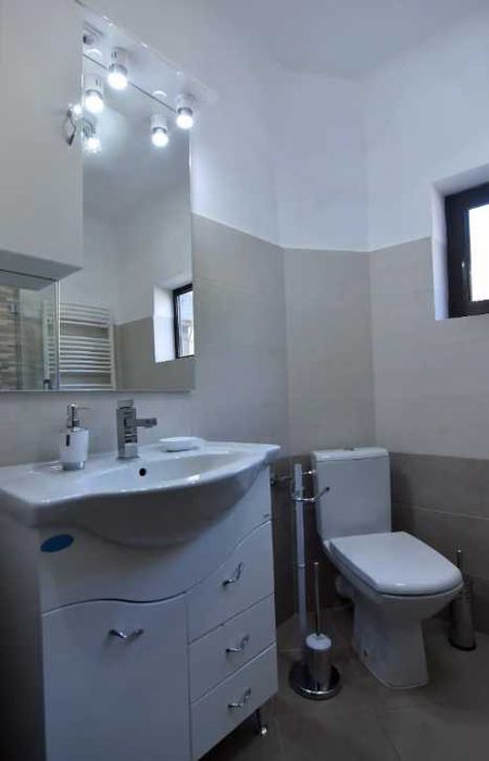 Дава се под наем Двустаен апартамент в Пловдив, Западен - 61 кв.м за 229.5 € - Снимка #2