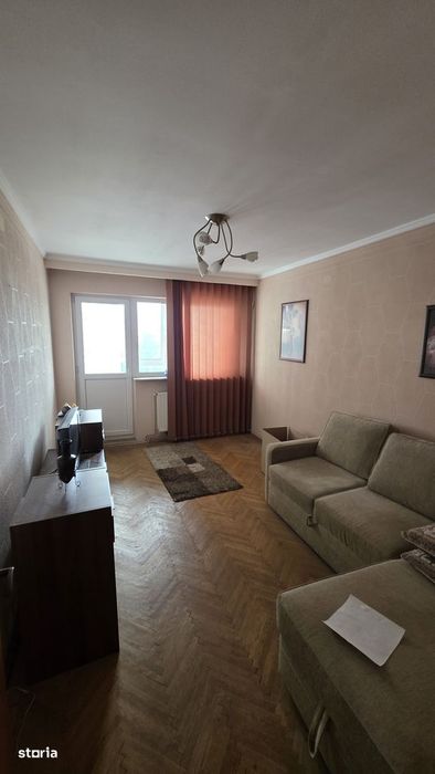 Apartament 4 camere, 93 mp utili, etaj 3/4, decomandat, zona Centrala
