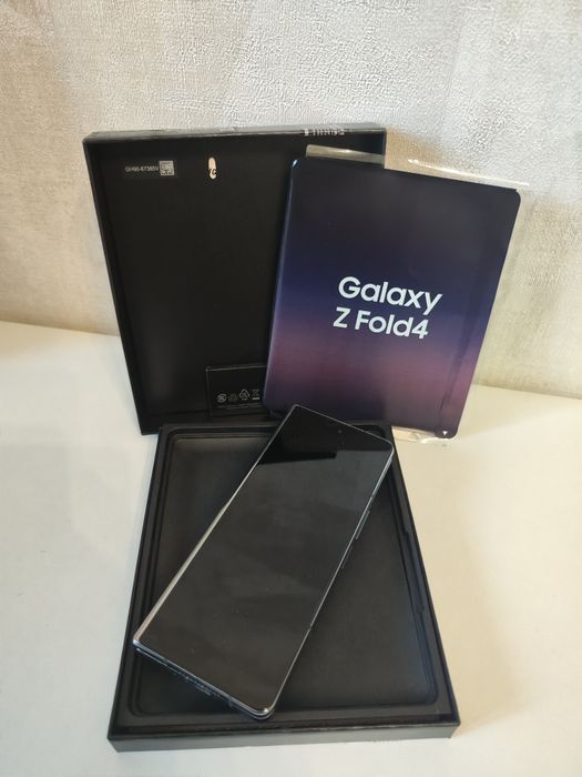Samsung Galaxy Z Fold4 12/256 ГБ
