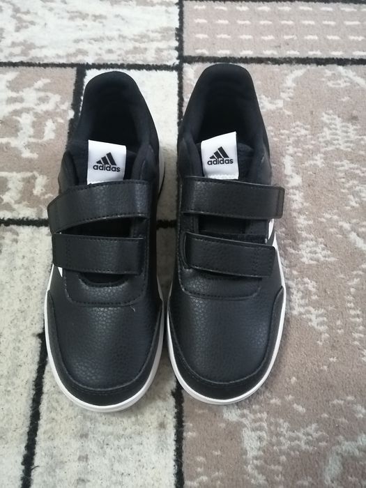 Кроссовки детские