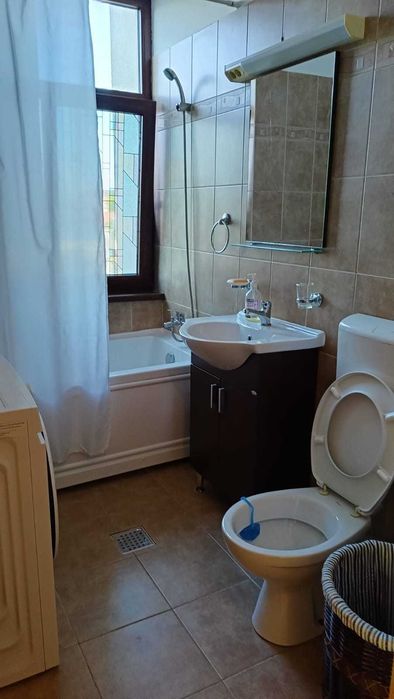 Închiriez apartament 2 camere