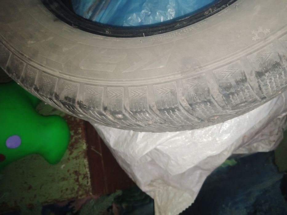 Продам зимние шины