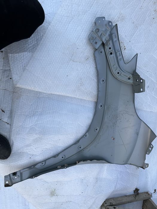 Aripă dreapta față toyota corola hybrid.