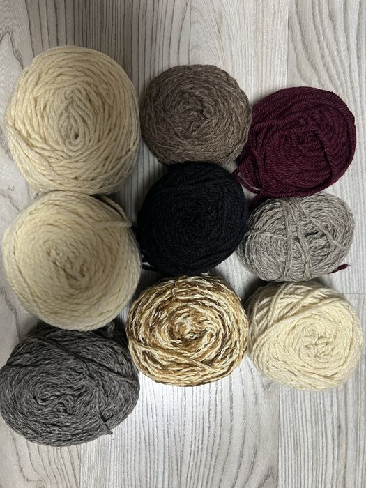 Пряжа разных цветов