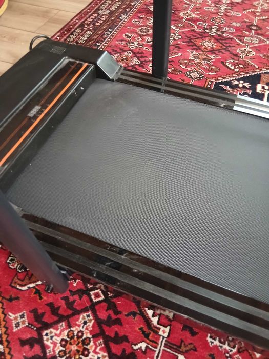 Компактна сгъваема пътечка за ходене с дистанционно управление Z1000 и допълнителна омекотителна подложка
