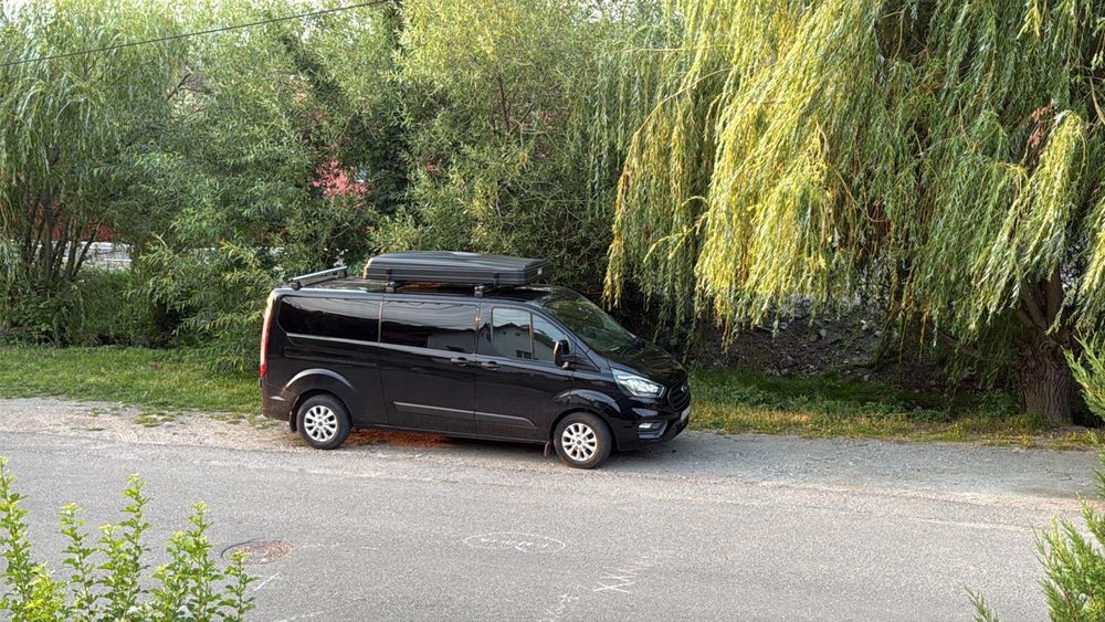 Închiriez Ford Transit Custom 8+1 locuri – 2020