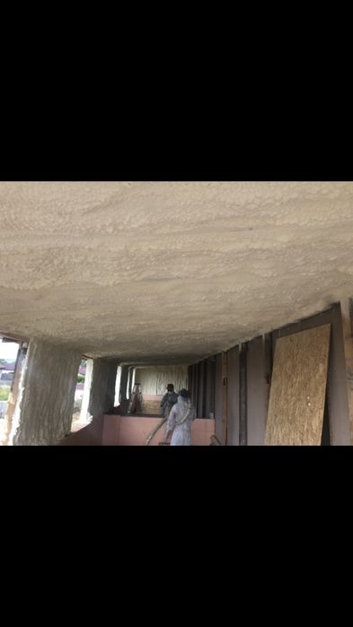 Izolatii /Izolatie termica si fonica  cu spuma poliuretanica 49 lei mp