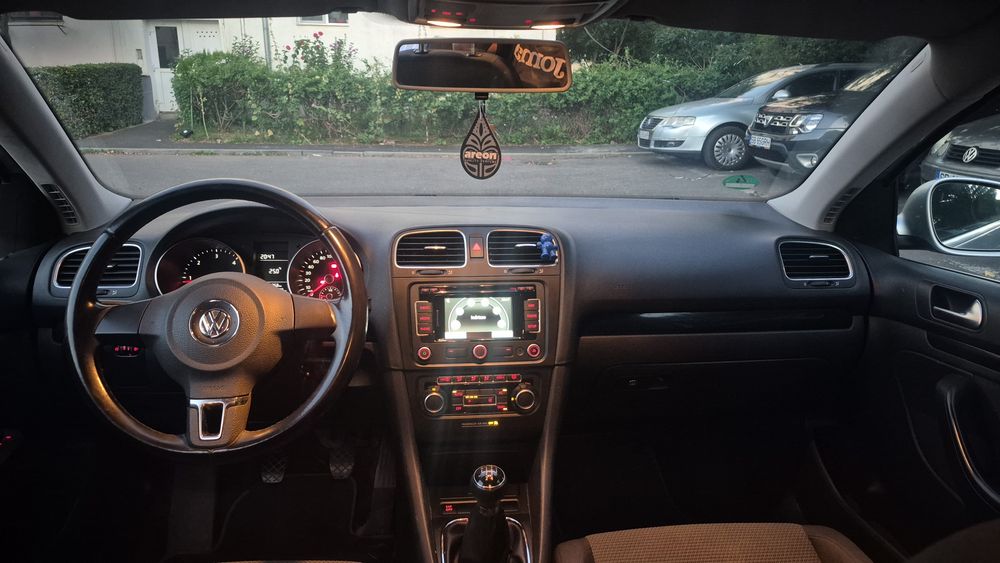 VOLKSWAGEN Golf 2010 — imagine 5