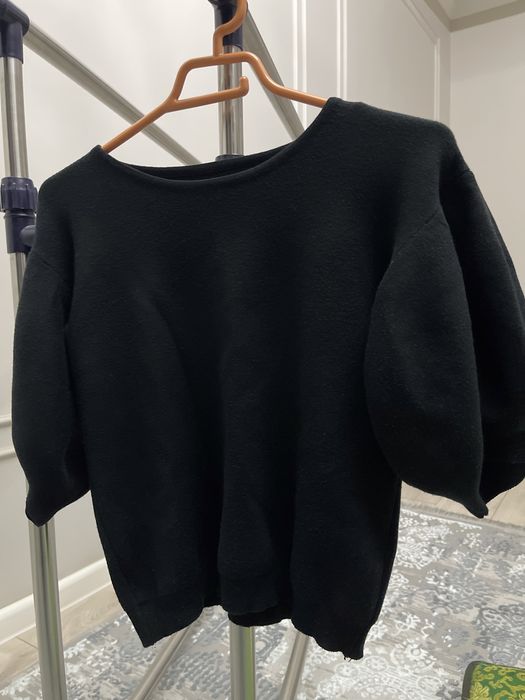 Вещи, кофточки и юбка