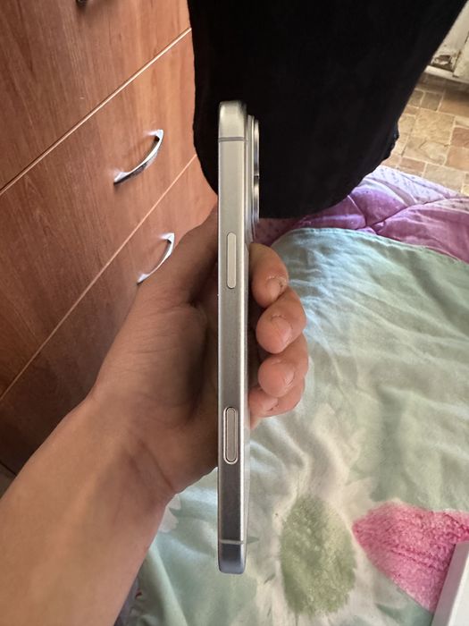 Vand iPhone 17 pro max sanatate baterie 96% stare perfecta detali telefon 0720937670