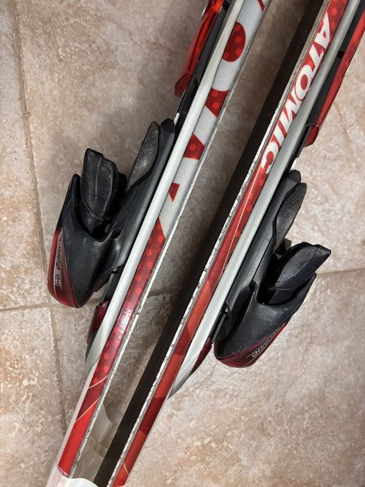 Ски с апарат ATOMIC