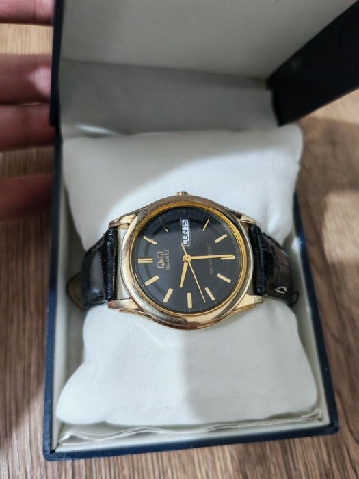 Продаю мужские часы