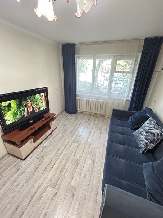 Продам большой телевизор Philips