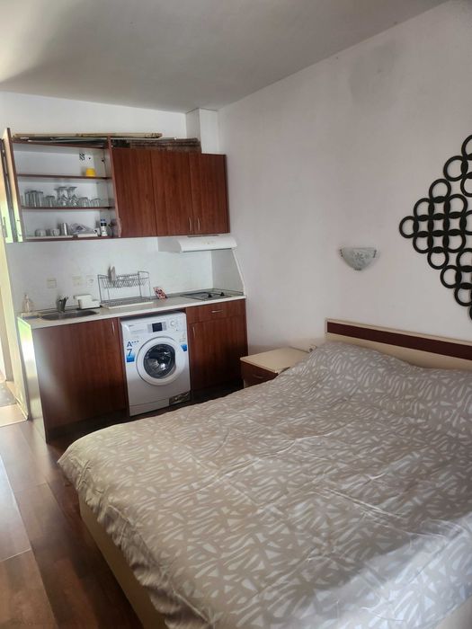 Дава се под наем Едностаен апартамент в Сливен, Център - 30 кв.м за 204 € - Снимка #1